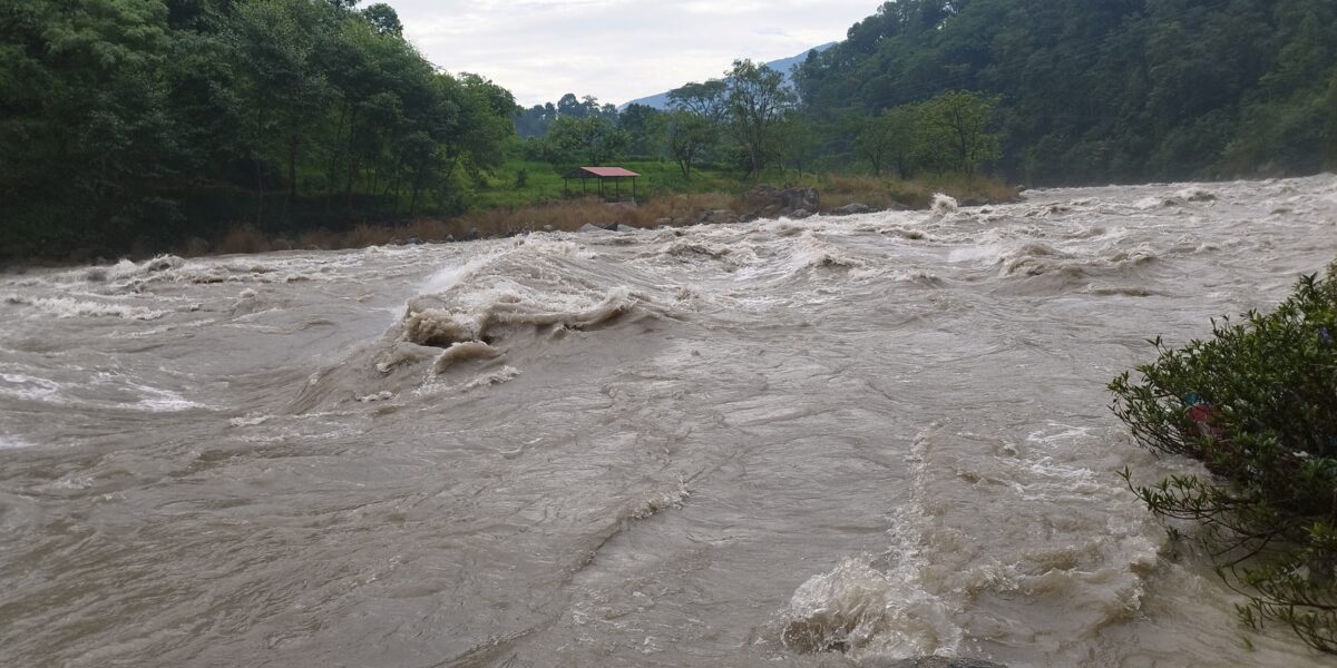 पश्चिमी नेपालमा आज र भोलि वर्षा अझै बढ्ने, अन्यत्र के हुन्छ?